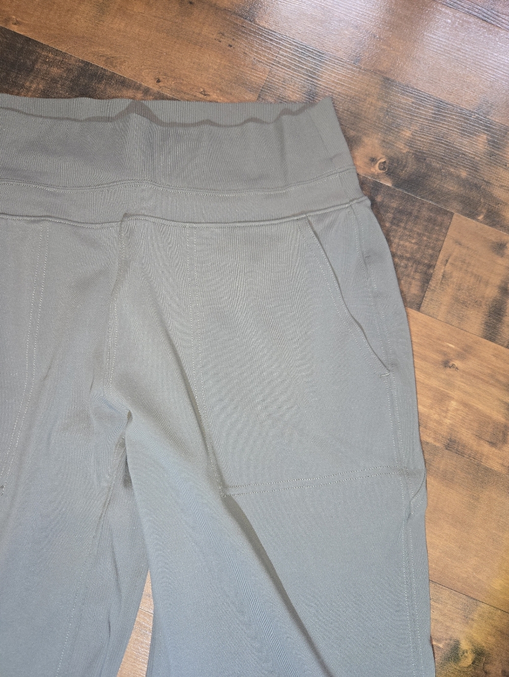 Athleta Venice Olive Joggers [Medium] Athleisure Stretch Comfort Pants - Picture 5 of 13
